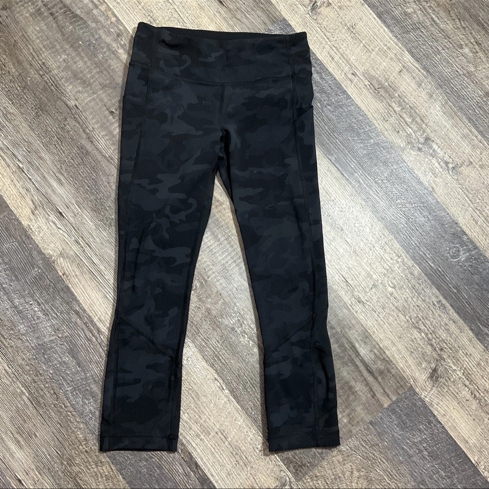 Lululemon Pace Rival Crop 22"